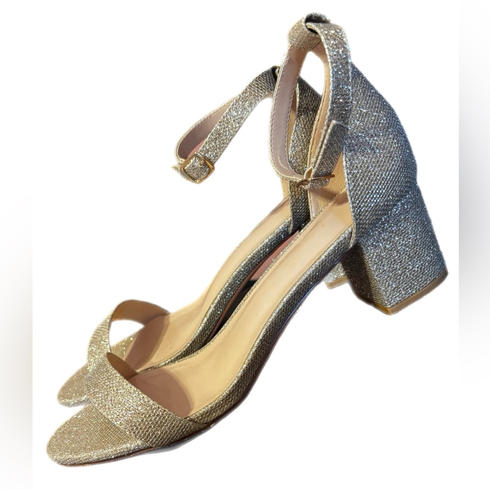 One- Strap Buckle Block Heel